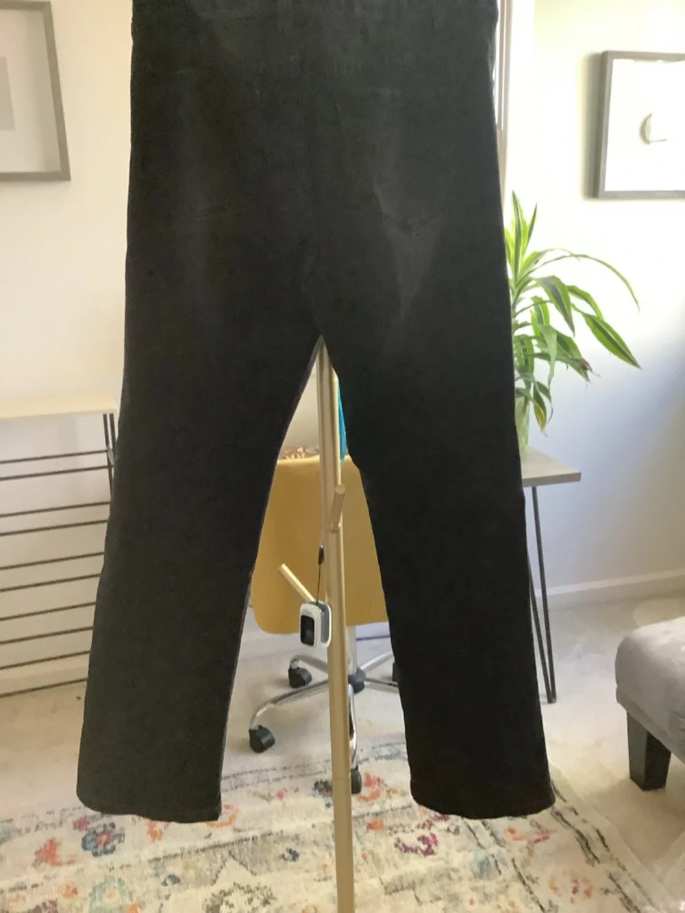 Black Rhinestone-Trim Jeans - Picture 3 of 3